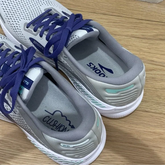 Brooks Adrenaline GTS 22 Gray Running Shoes Women’s Size 10 B - Picture 8 of 9